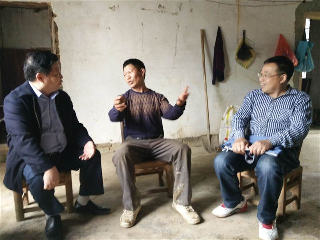 张立东副主任带队到平江县 调研小贷扶贫工作 - 湖南省地方金融监督管理局